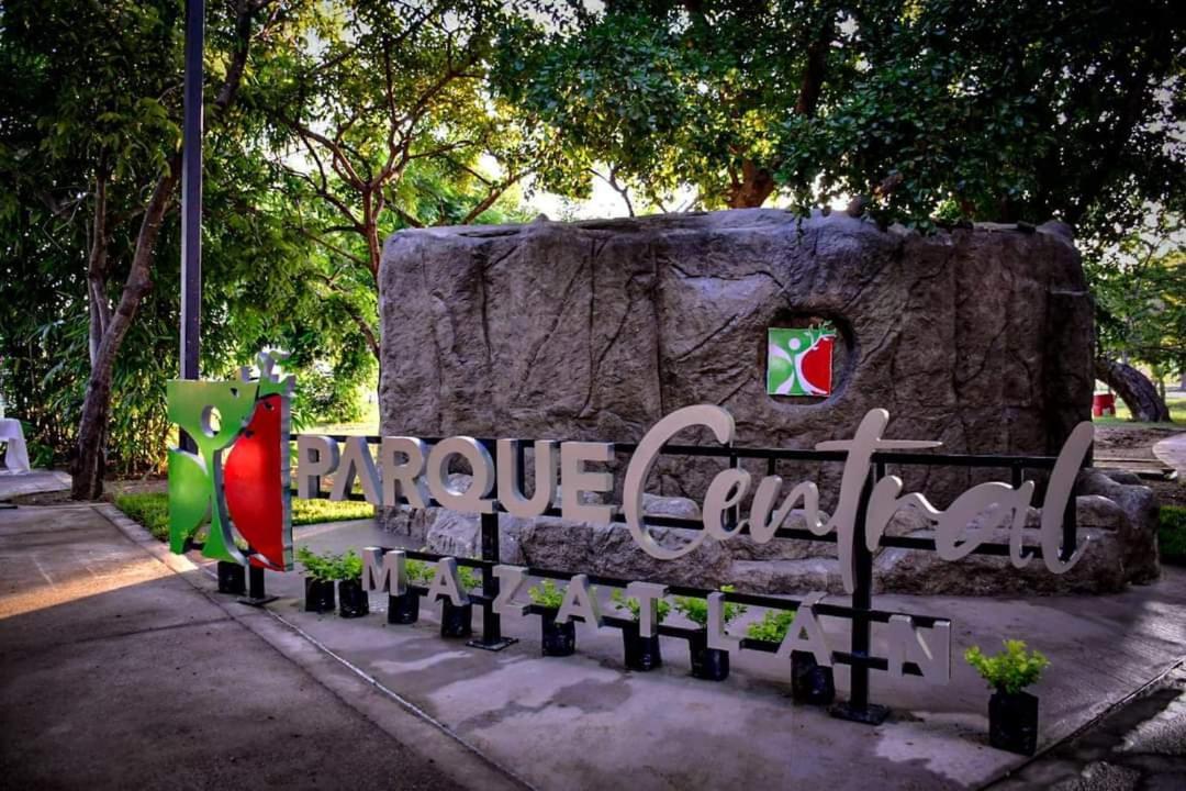 Estadio Beis Central Park Acuario Mazatlán Buitenkant foto
